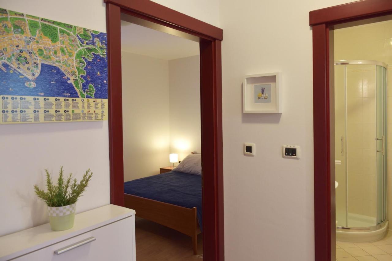 Pino Apartment Pula Exterior photo